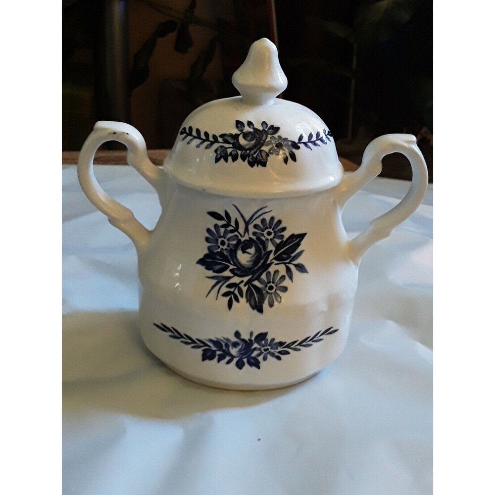 J & G MEAKIN ENGLAND DRESDEN BLUE SUGAR BOWL!